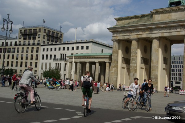 Berlim - Bike no Portão de Brandemburgo Bike no Portão de Brandemburgo