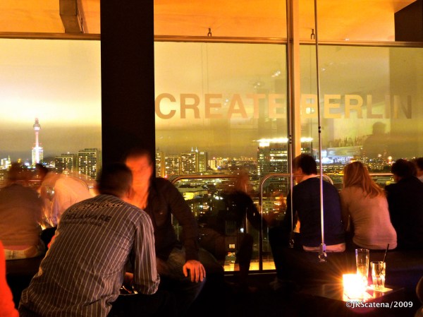 Berlim-Solar Bar e restaurante Solar, com sua bela vista da cidade iluminada