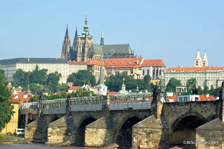 Vista do Castelo e da Ponte Karluv Most
