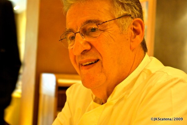 Chefe (estrelado) Bruneau, que foi mestre do nosso brasileiro Alex Atala