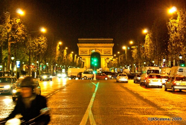 Champs Elisées, uma das mais charmosas avenidas do mundo